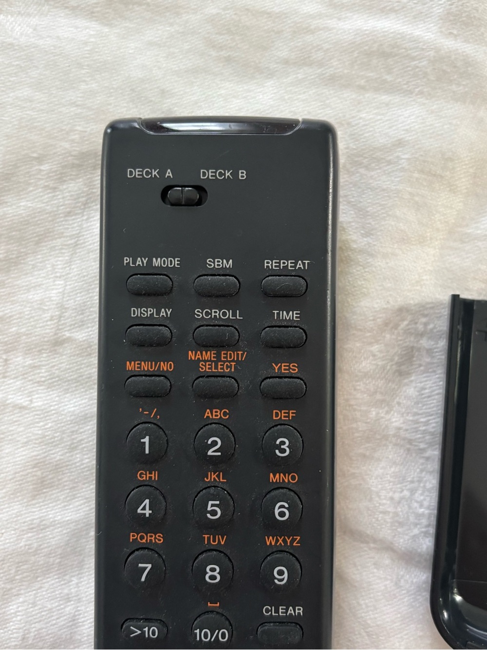 Sony Black CD/CDR Remote Control RM-R52 - Picture 8 of 9